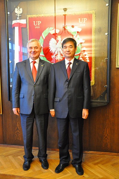 校长秦贵信会见波兰波兹南生命科学大学副校长詹恩•皮库尔